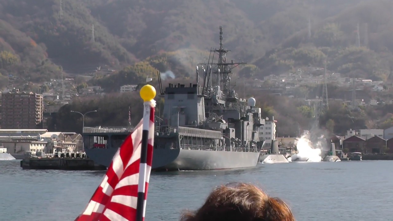 呉艦船巡り。元海自隊の案内がユニークで的確で詳細な解説が凄い。