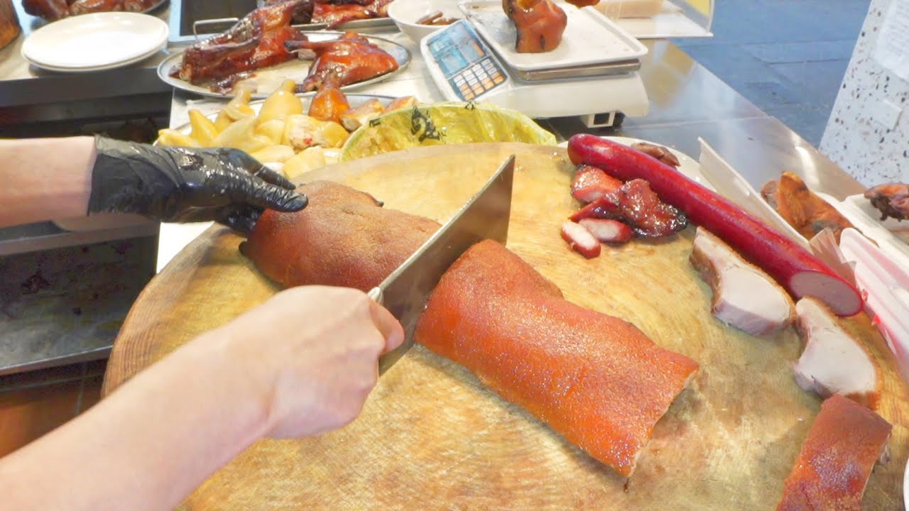 深水埗【人手燒乳豬】非常靚 皮脆到誇張 一燒完即賣！Super crispy roasted suckling pig #so pretty suckling pig with rice⋯