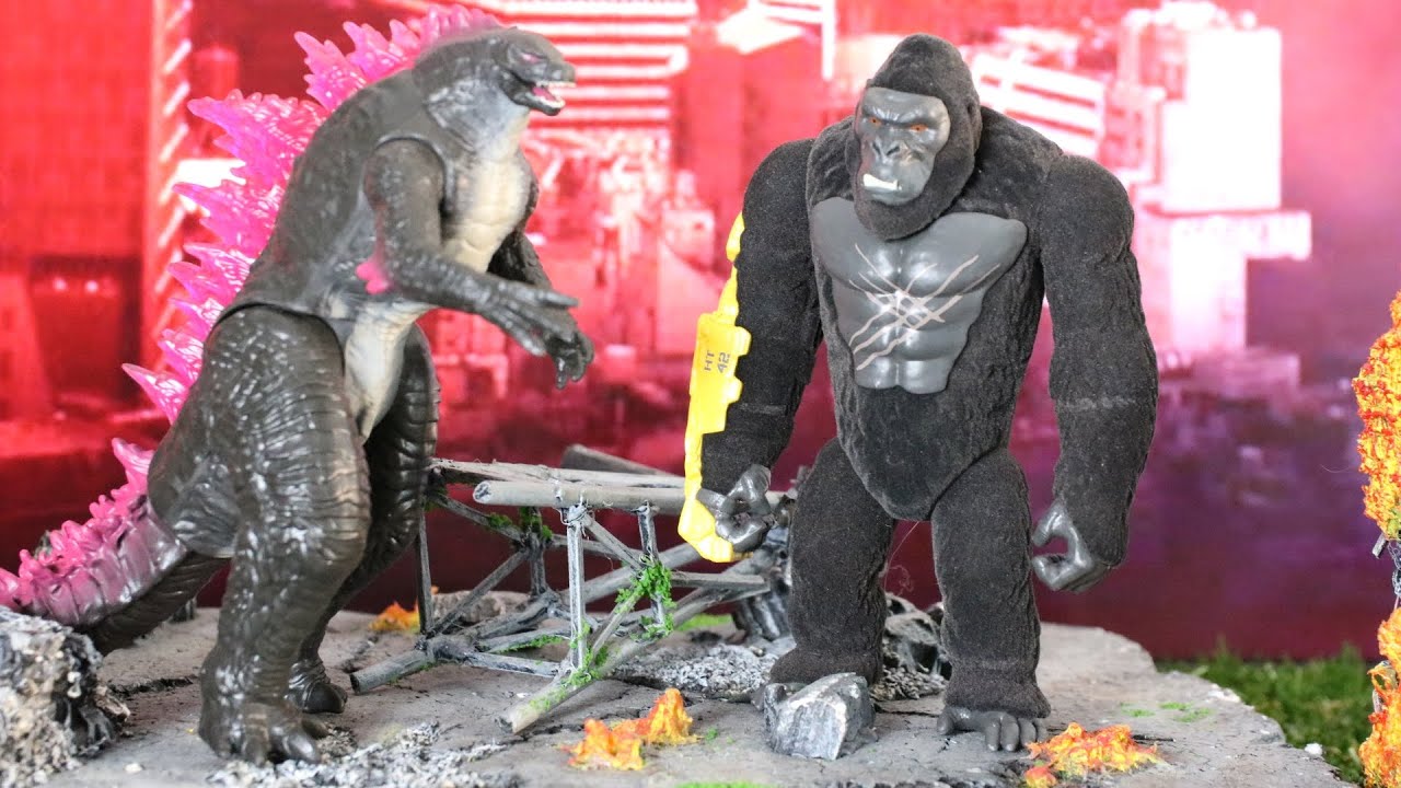Playmates Monsterverse Real Feel Godzilla & Kong 2024