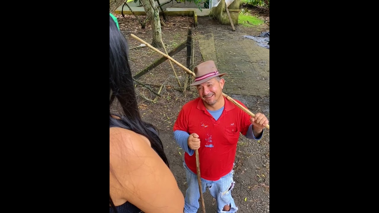 Tres patas no sabe con cuál dormir 😂😂parte 31