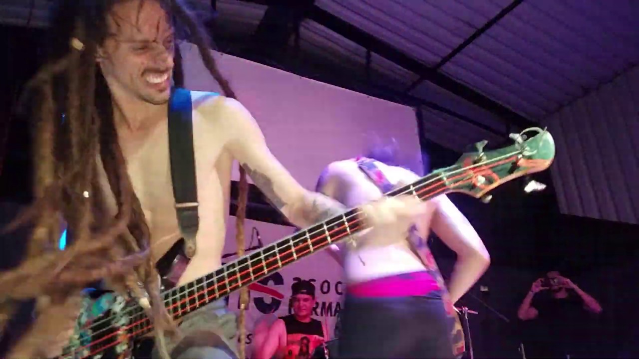 DESBROCE - Hombre Probeta + Enga&ntilde;ados (live Full HD)