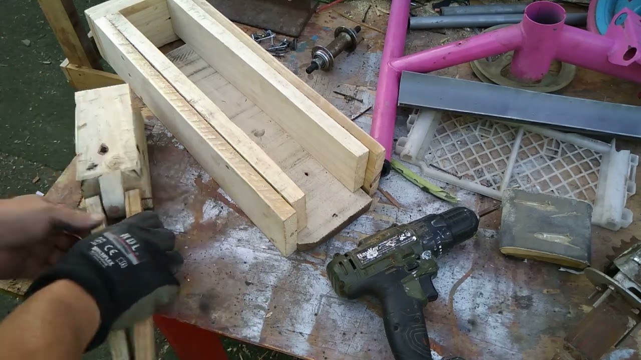 Prensa Latas de Aluminio Hecha con Madera de Pallet Reciclado MUY ECONÓMICO