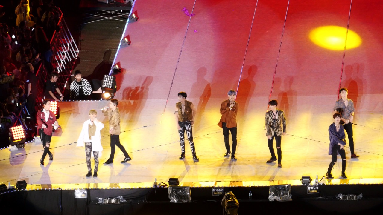 170708 EXO _ Machine _ 직캠 FanCam _ SMTOWN LIVE CONCERT 상암월드컵경기장