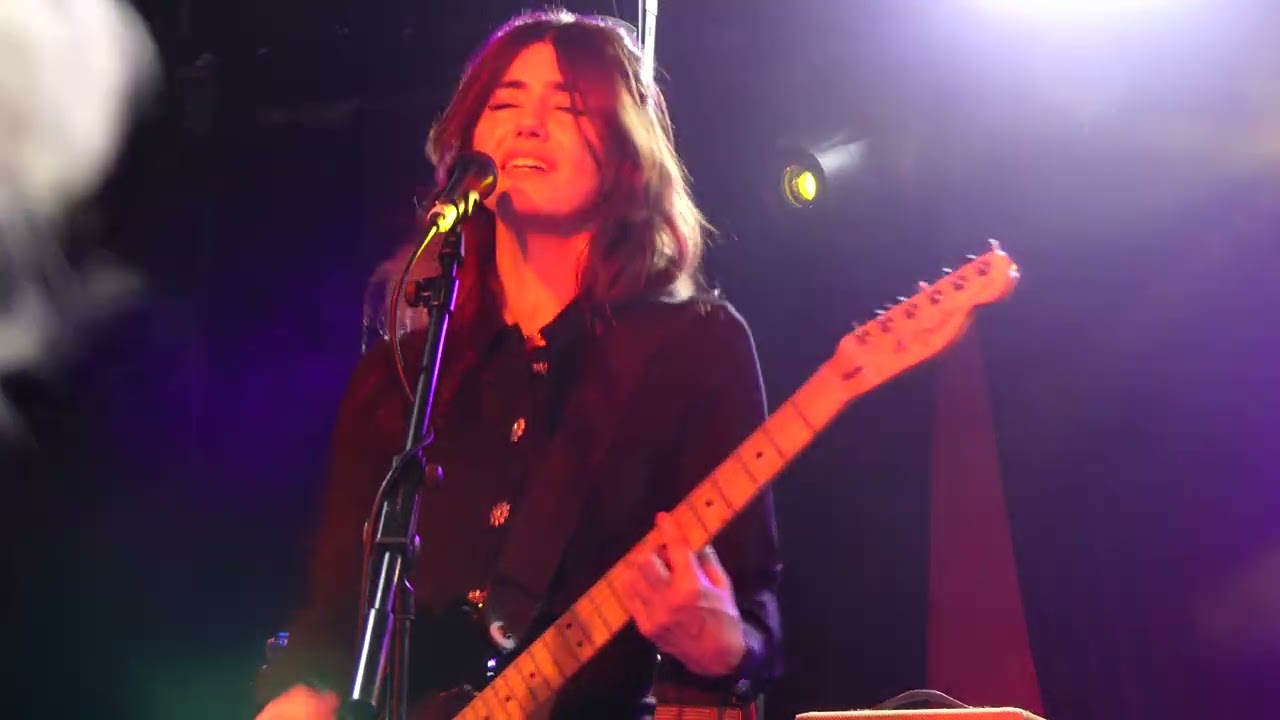 Blood Red Shoes - Light It Up live Manchester Academy 3 10-06-22