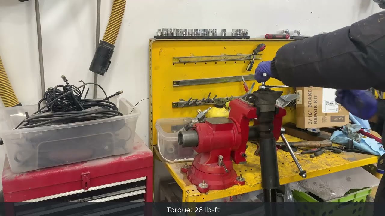 How to install rear shocks on an Audi A6 C7 (2012–2018)