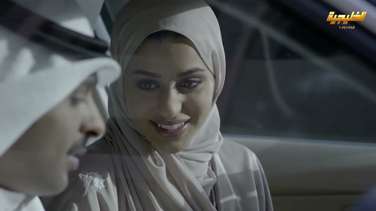 امها مسكتها تكلم ابن الجيران كلام حب وغرام😱مسلسل ذكريات لا تموت