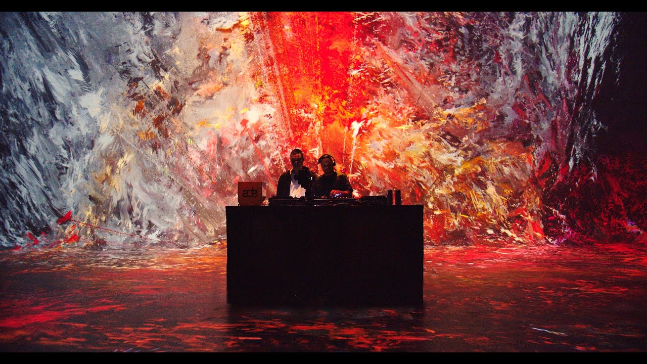 Minimal Collective x Nxt Museum x ADE 2020 w/ Woody92 b2b Spekki Webu, live visuals by Desilence