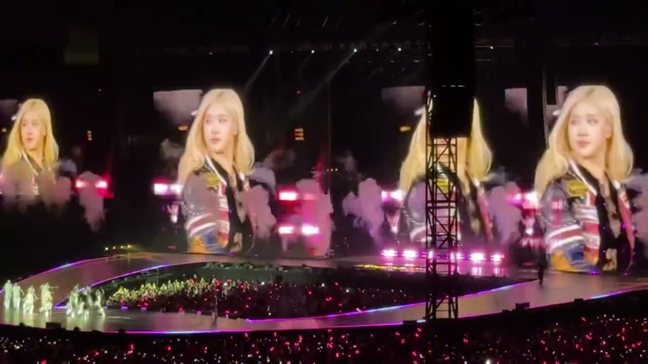 Rosé - APT (Singapore Deadline Day 1 Concert) 