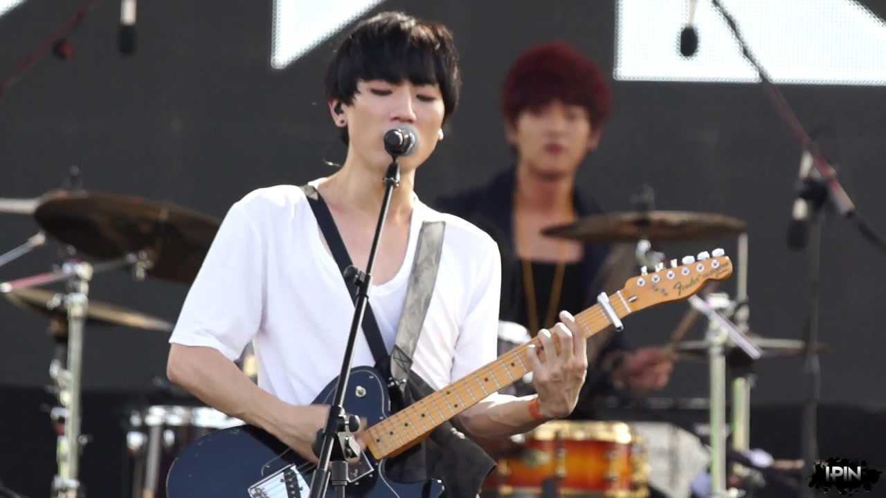 쏜애플 (THORNAPPLE) -  매미는 비가 와도 운다  + 물가의 라이온 @ 렛츠락페스티벌 20130915