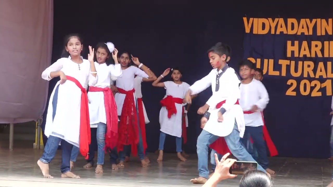 Vidyadayini School, '5th Standard Heart'  Students performing dance for  Kannada Song Jai Jai Shiva
