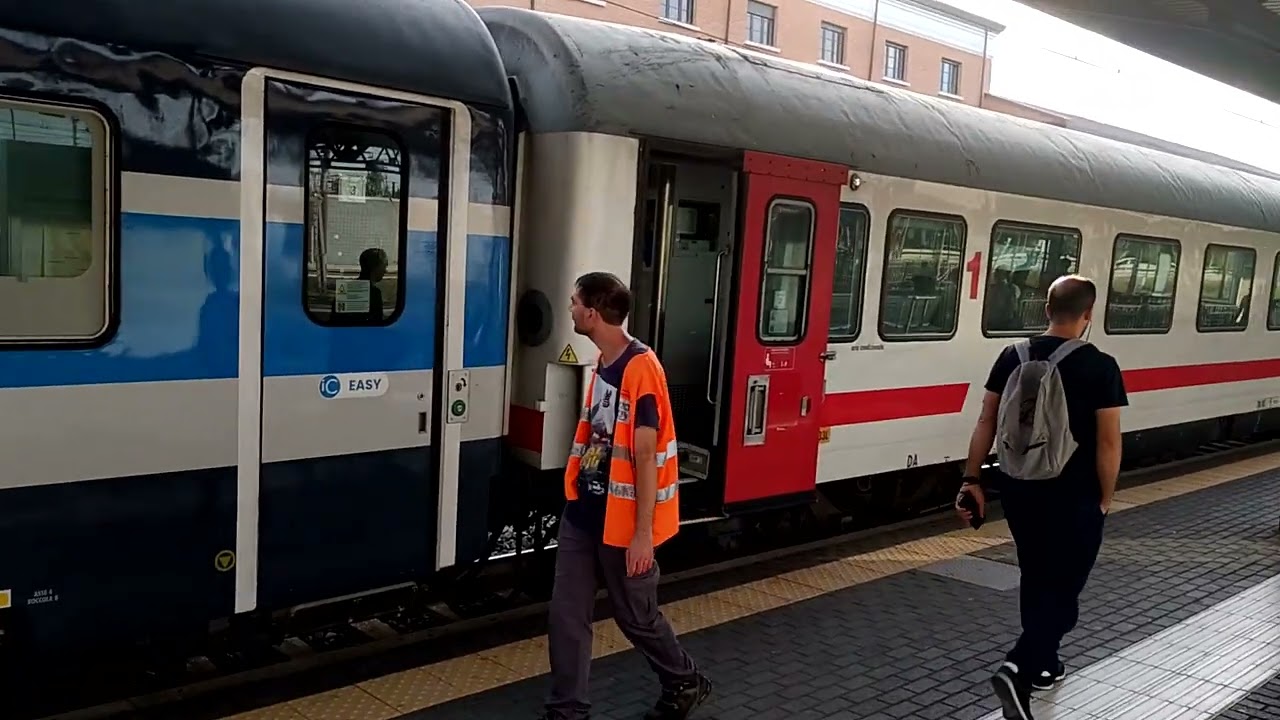 Intercity Reggio Emilia FS marconi, treno merci in transito 