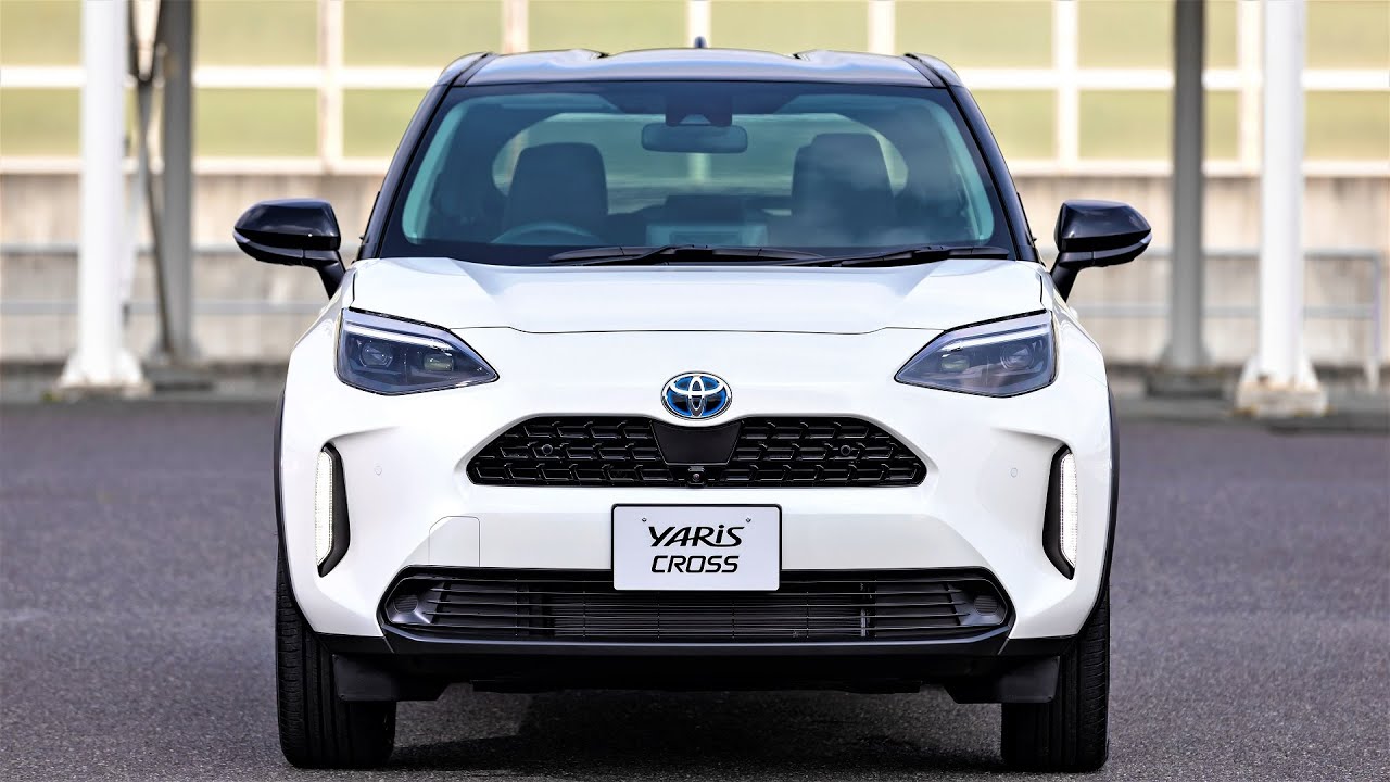 Новый 2021 Toyota Yaris Cross - гибридный компактный кроссовер, внедорожник, интерьер и экстерьер