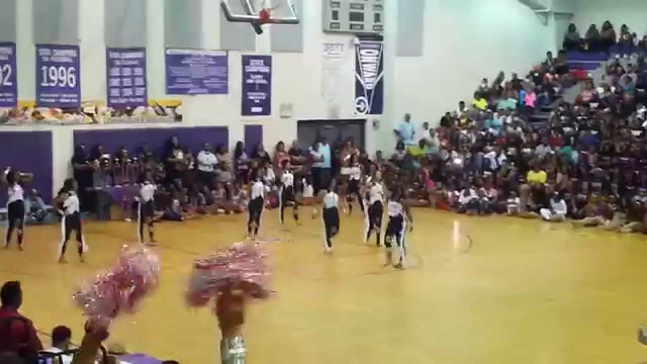 Bring It! Dancing Dolls vs Fierce Elite