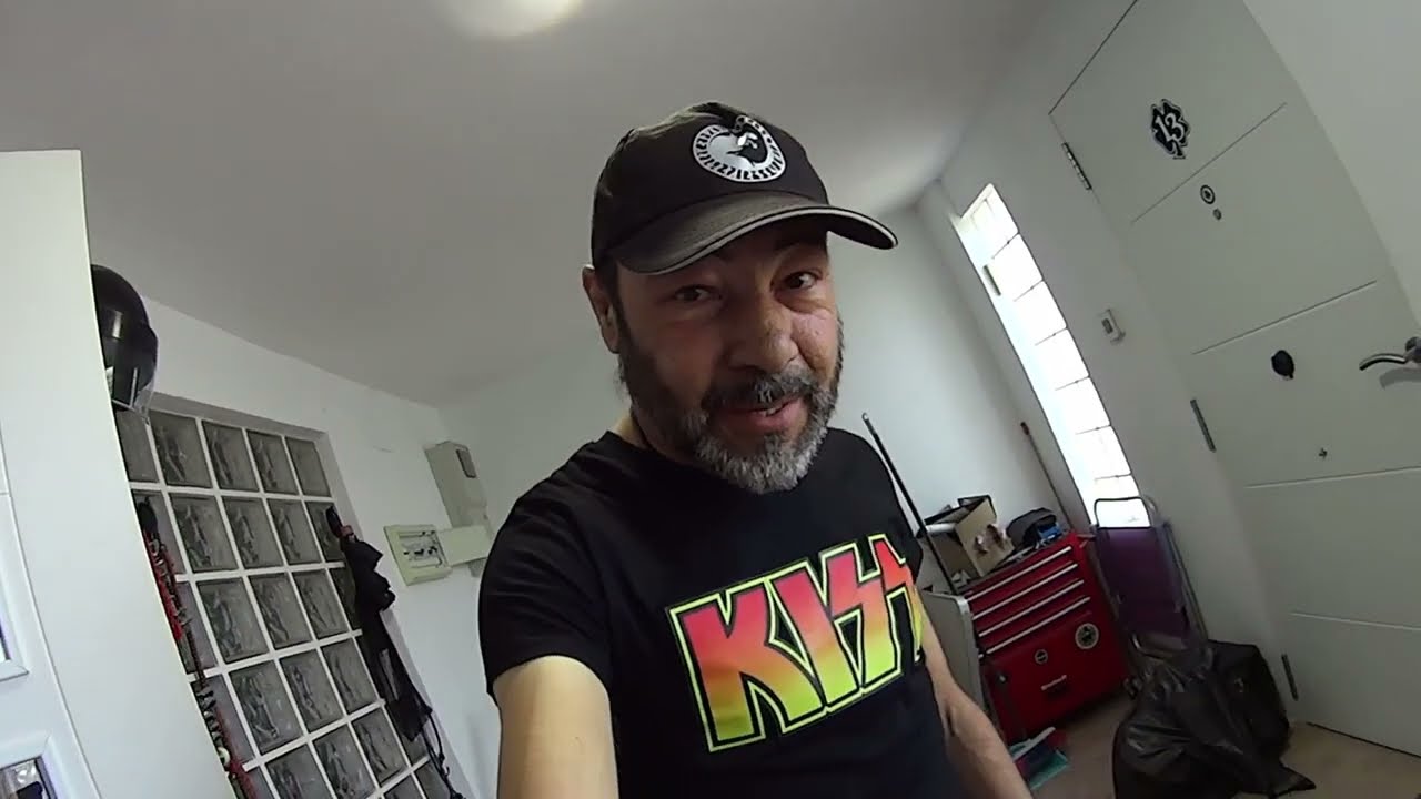 YAMAHA XV 950 ,Quitar marca del tanke de gasolina,,,,FACIL!!