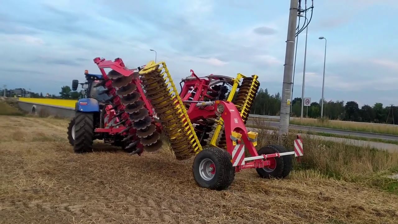 Talerzówka ciągana PÖTTINGER TERRADISC 5001 i New Holland T7 w akcji po sezonie koszenia 2020