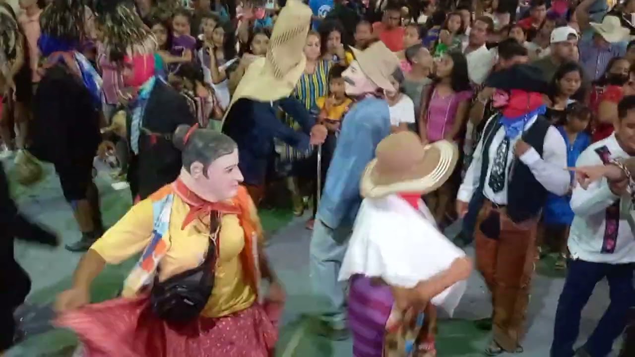 Carnaval 2024. Pinotepa de Don Luis, Oaxaca, México. Las mascaritas