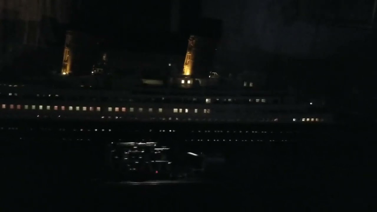 Titanic hachette agora models final show case in the display case part 2