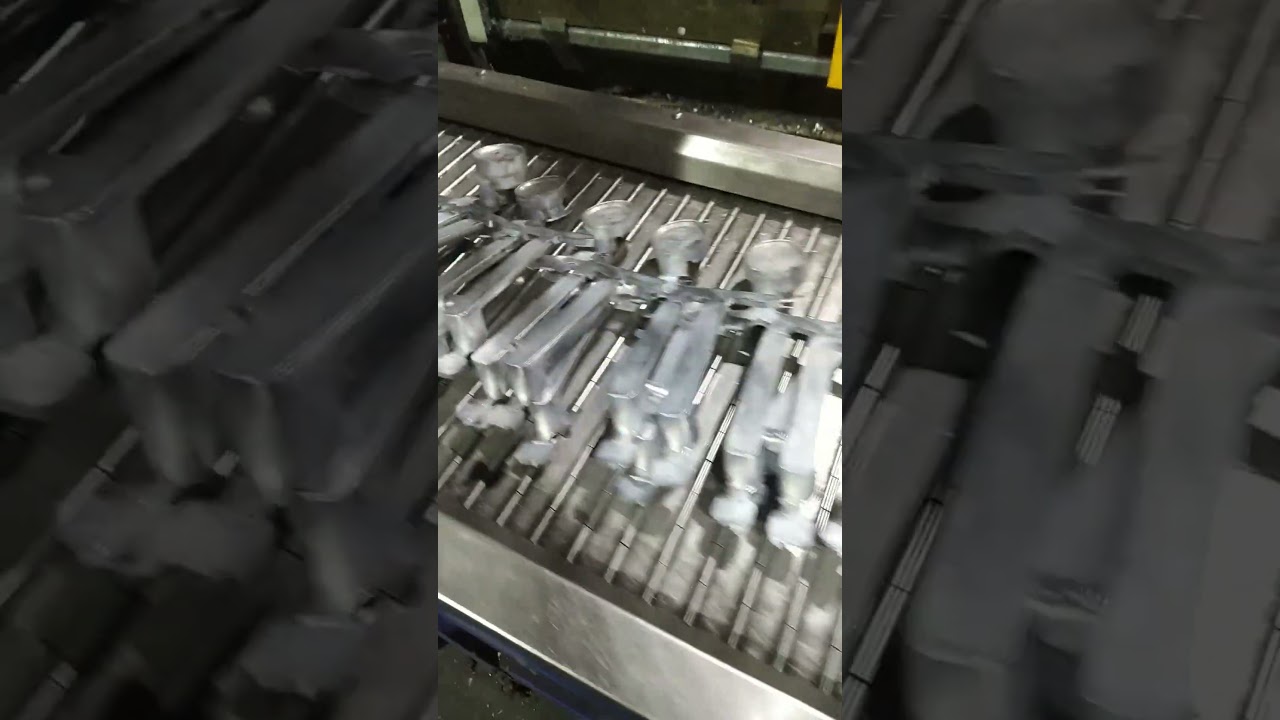 The aluminum grip is anti-slip, durable and does not fade#aluminumgravitycastingparts