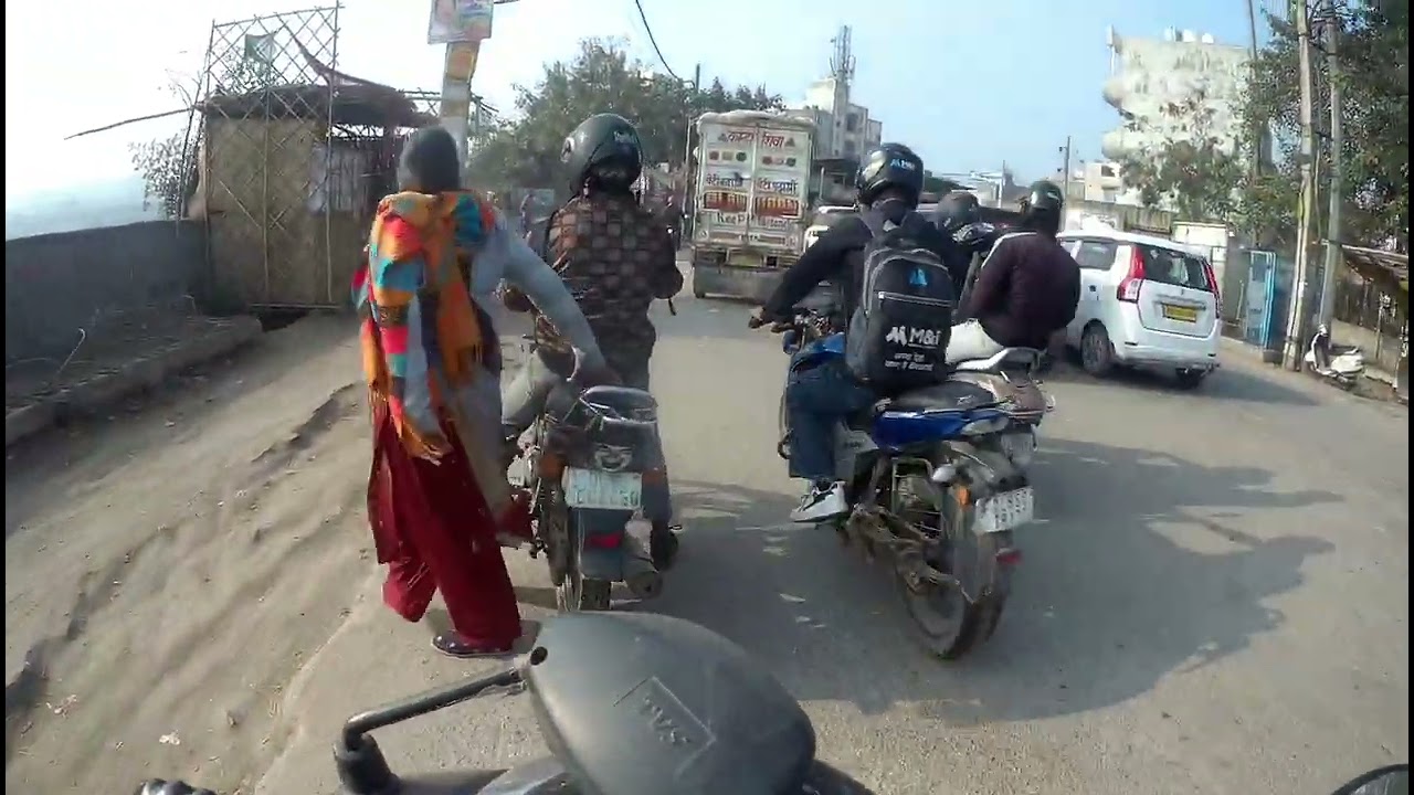 Vlog-180 part:1 Delhi's Dirtiest Roads? My Honest Morning Commute Experience | Morning Puja to Heavy