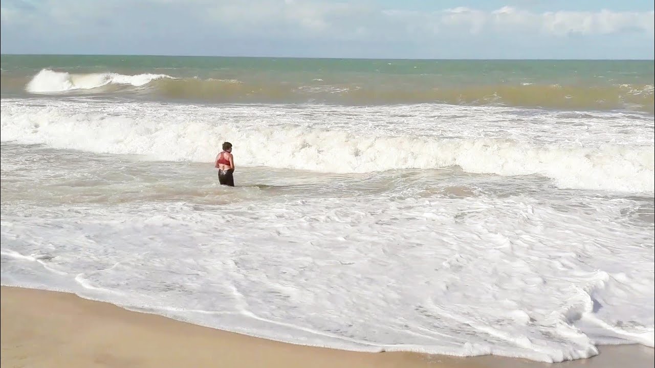 TOMOU BANHO NA PRAIA MAS ACONTECE ATAQUES DE TUBARÃO PIEDADE JABOATÃO