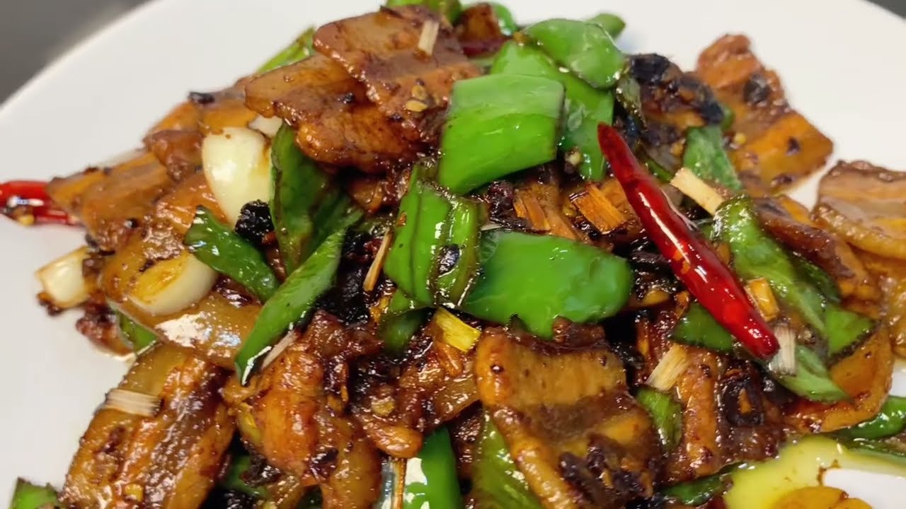 辣椒炒肉｜更适合电磁炉的家庭烹调方法｜螺丝椒（或薄皮辣椒）｜五花肉｜
