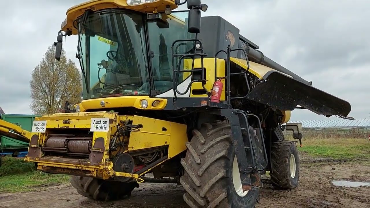 New Holland CR9080