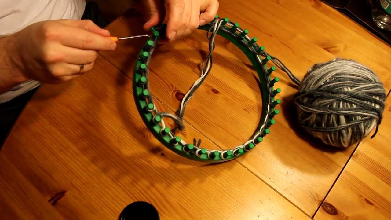 Mütze mit Strickrahmen stricken Teil 01/06: Der Anfang