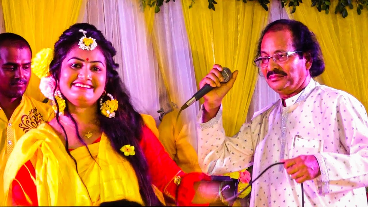 বোনের বিয়েতে বিয়ের গানে নাচলেন মায়া 😍