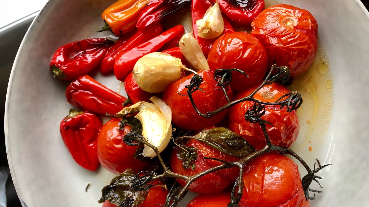 Roasted tomato and garlic pizza sauce