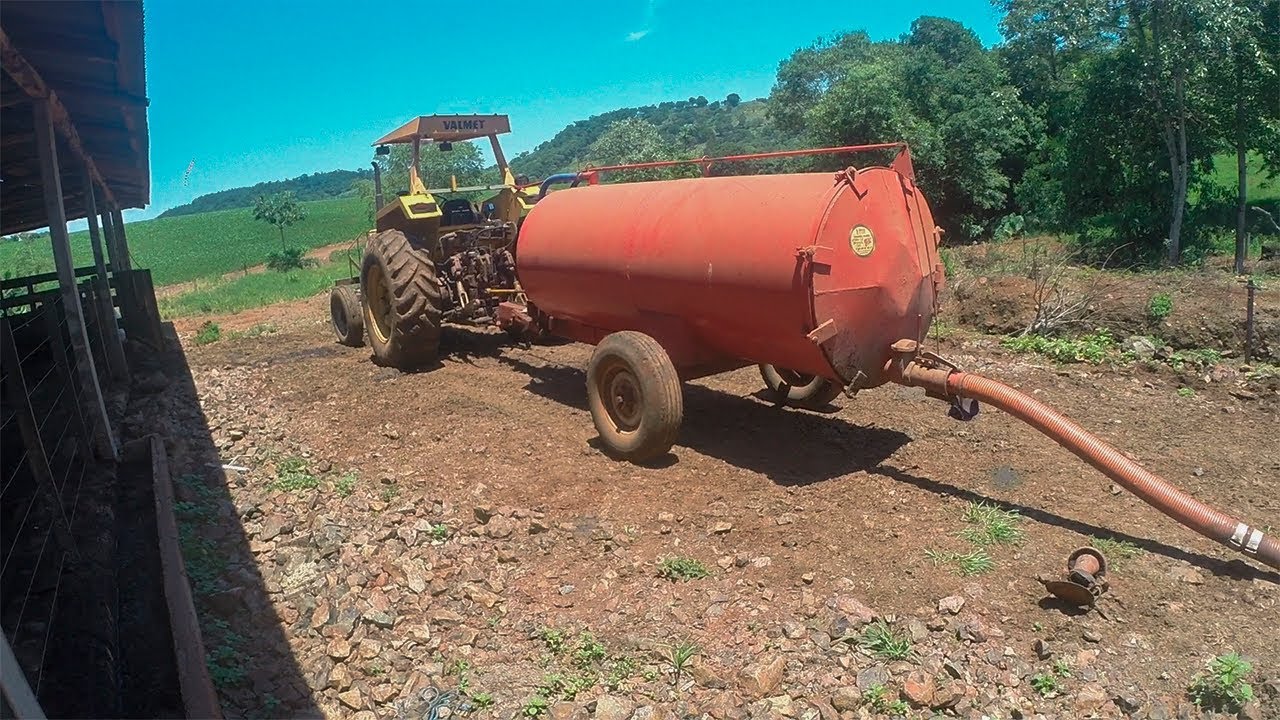 PUXANDO ESTERCO COM VALMET 88  SÉRIE PRATA * CAB VIEW *