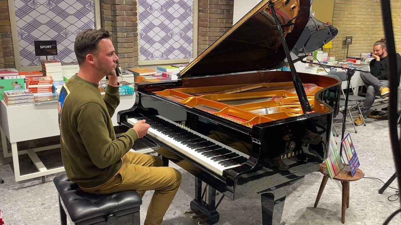 Optreden neoklassiek pianist Pieter de Graaf (take 1).