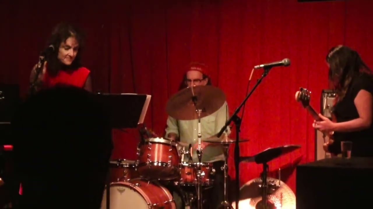 ‘Scratch in the Record’ live 