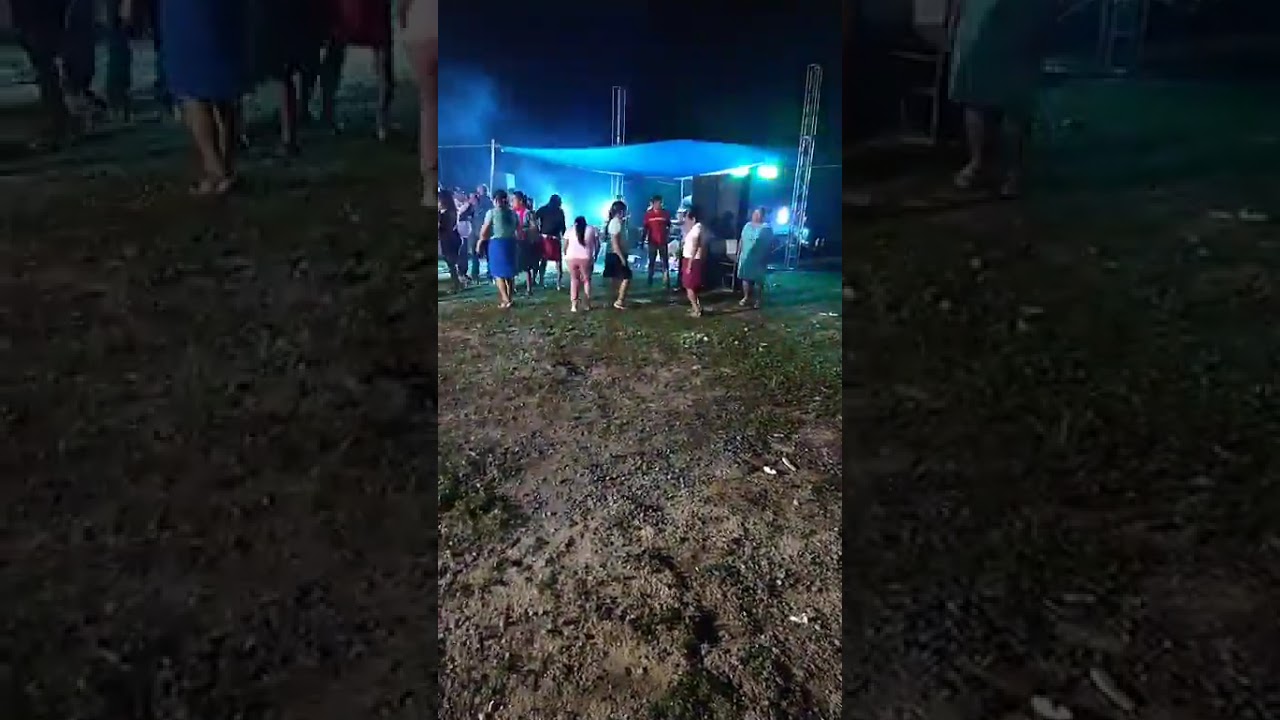 Los embajadores de la cumbia tocando en Mezquite, en casa de Ventura parteUno.