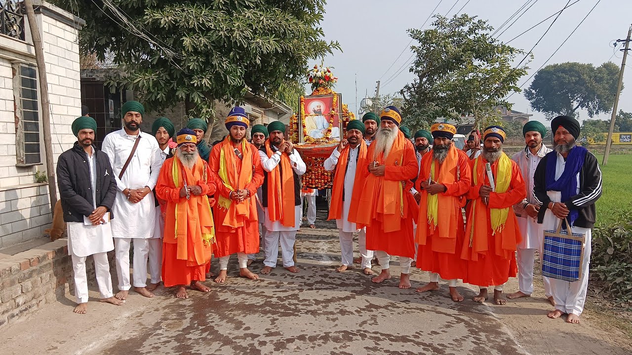 ਦੁਸਾਂਝ ਕਲਾਂ ਵਿਖੇ ਗੁਰਦੁਆਰਾ ਸ਼ਹੀਦਾਂ ਸਿੰਘਾਂ ਦੀ ਪ੍ਰਬੰਧਕ ਕਮੇਟੀ ਵੱਲੋਂ ਸ਼ਹੀਦੀ ਪੁਰਬ ਦੇ ਸਬੰਧ 'ਚ ਨਗਰ ਕੀਰਤਨ 