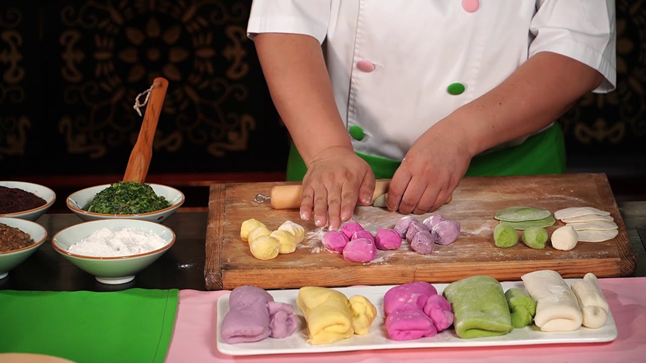 Colorful steamed buns in Yangzhou