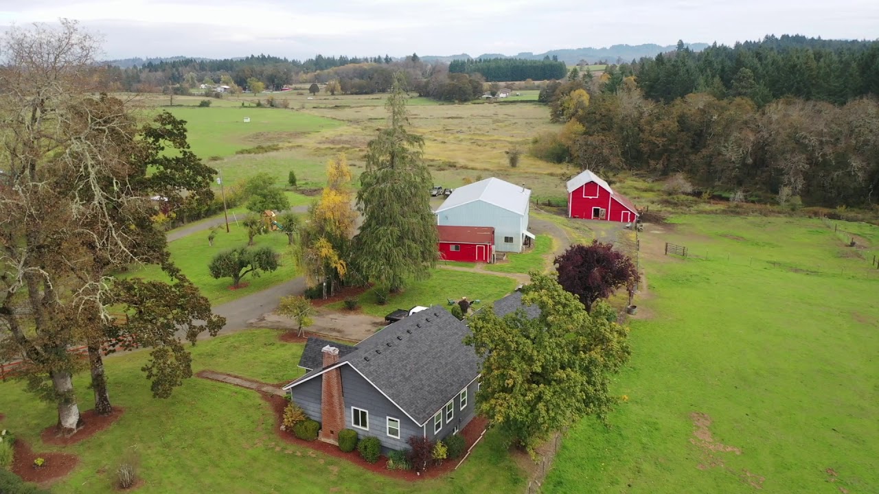 15 acre livestock property west of Eugene, Oregon