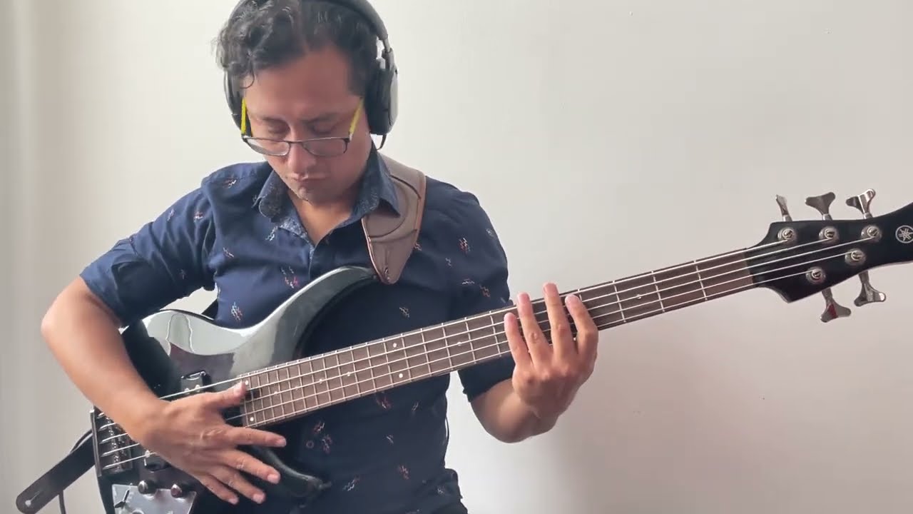 DESPUES DE LA PLAYA - Bad Bunny & Dahian El Apechao ( Bass Cover )