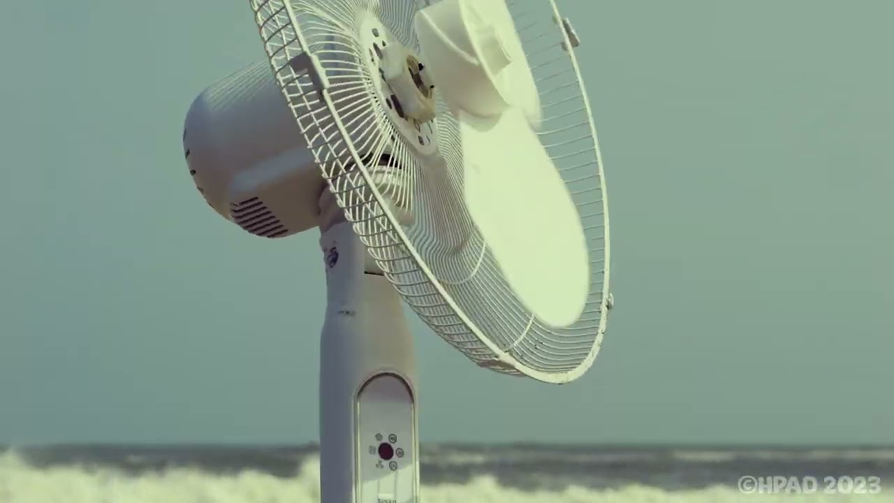 Hurricane Stand Fan Dance