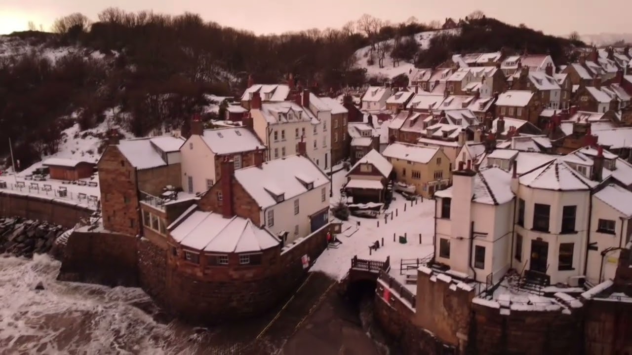 Robinhoods Bay in the Snow!