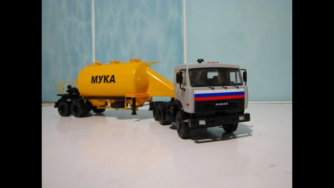 Масштабная модель тягача КАМАЗ-54115 ПАО КАМАЗ в масштабе 1:43
