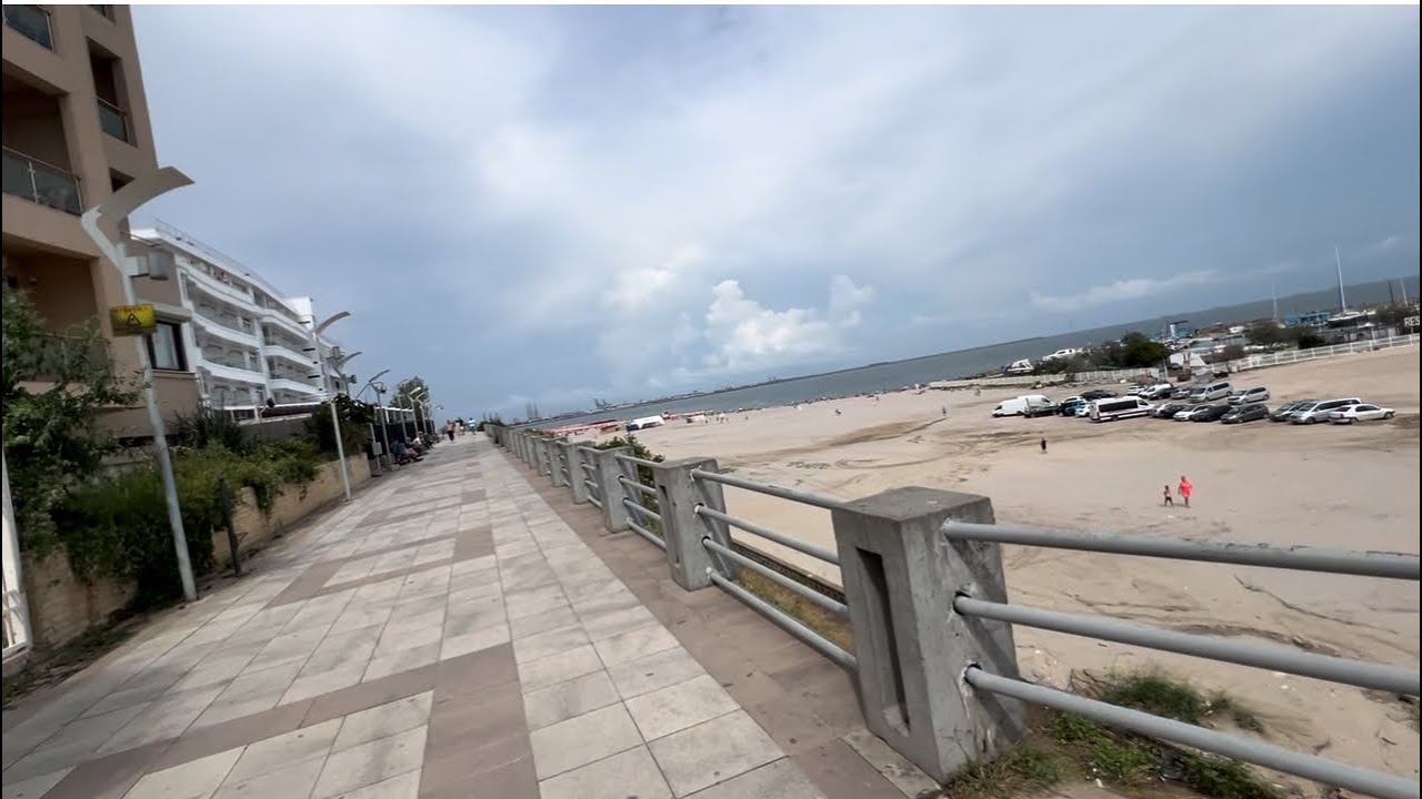 Eforie Nord pe 1 septembrie 2024 strada principală faleză plajă calitate nostalgie balcanică