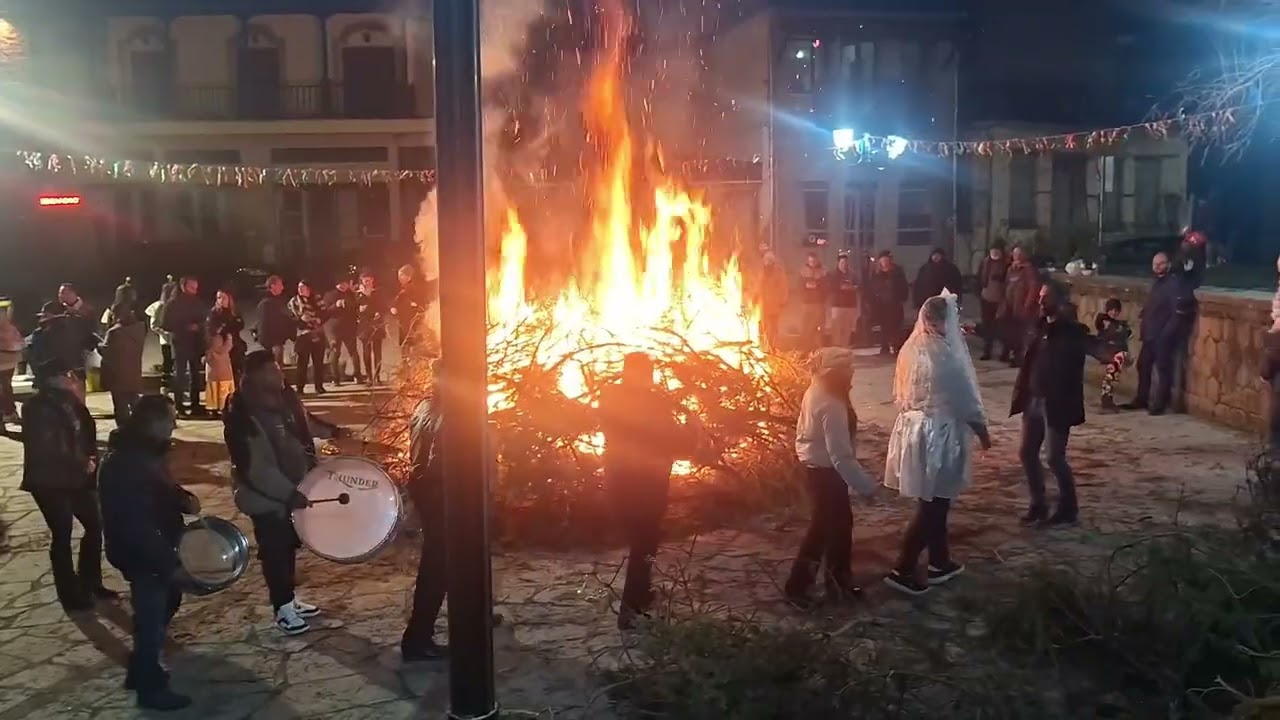 Φωτιά και Χορός στον Πεντάλοφο Κοζάνης & Βόλτα στην Πλατεία (Γλέντι) | Πεντάλοφος Κοζάνης