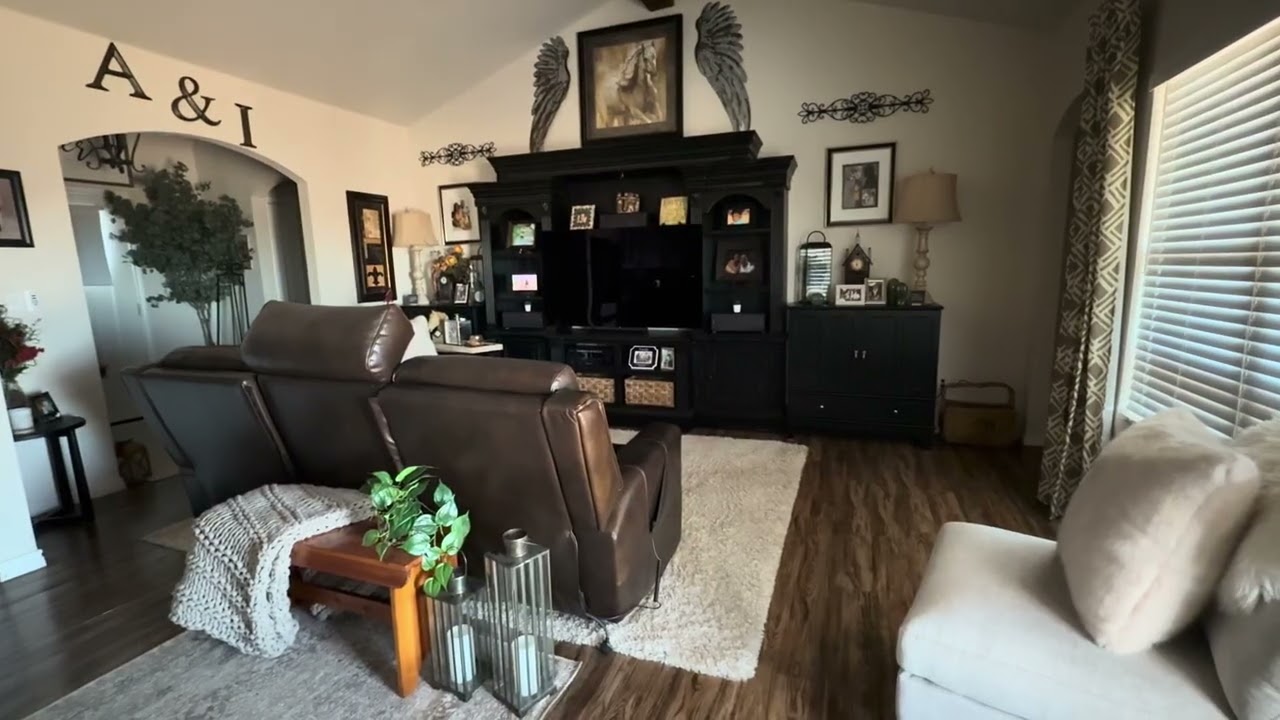 INTERIOR DECOR |NEW PIECE of FURNITURE |REARRANGING ROOMS |SPECIAL ART PIECE |UNBOX HYDRO RODEO JUGS
