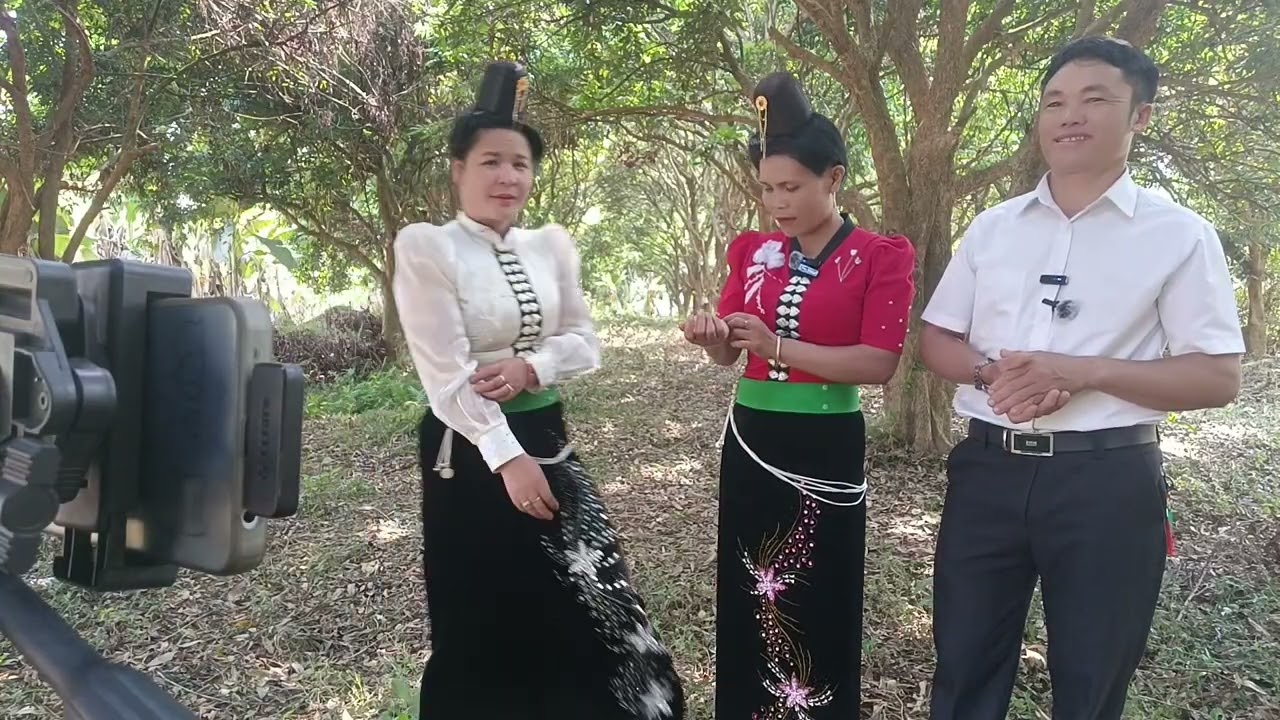 Hai nghệ nhân Nổi tiếng hát Chốm Chiềng Pi máư.pi nong tỏn phắng đăng ký ủng hộ 