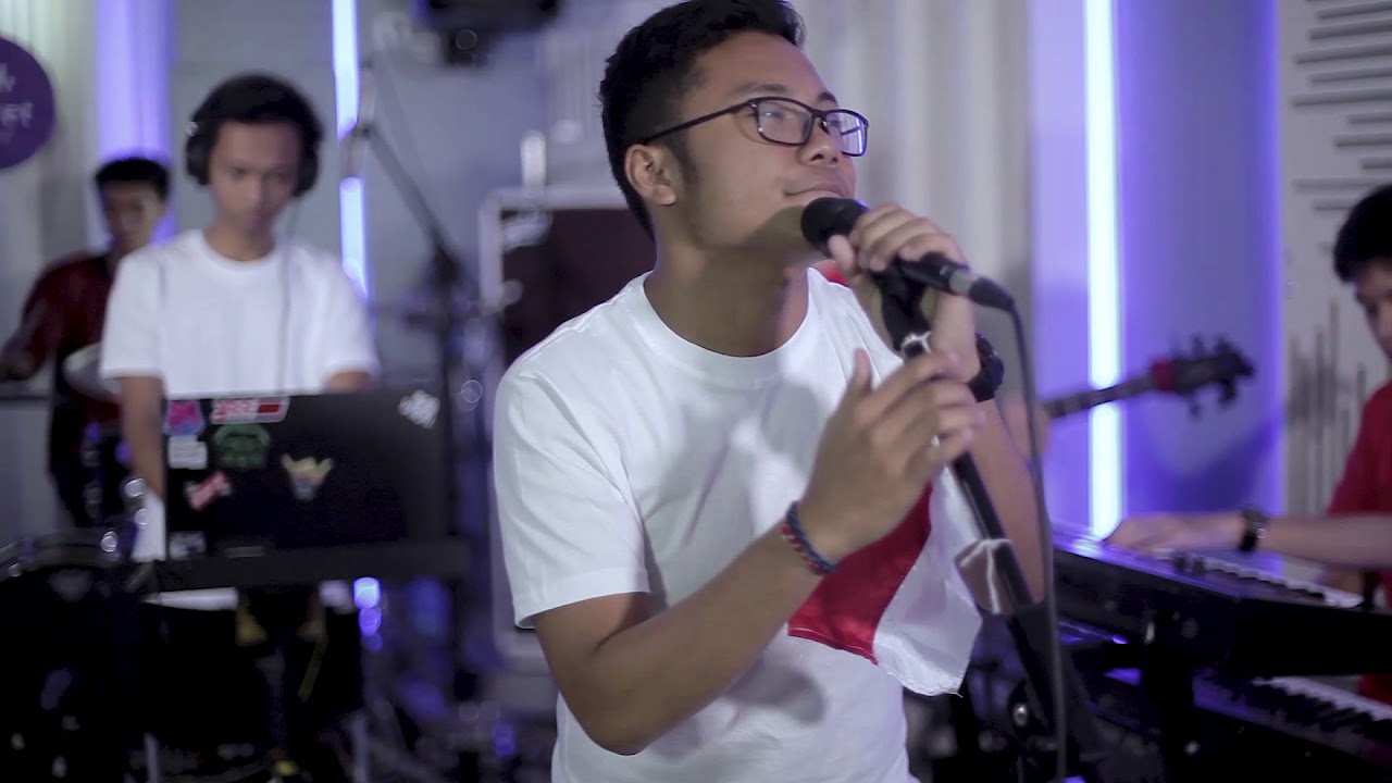 Indonesia Pusaka - Ismail Marzuki Rock-Jazz-Techno-Etnic Version by Senja (Live Recording)