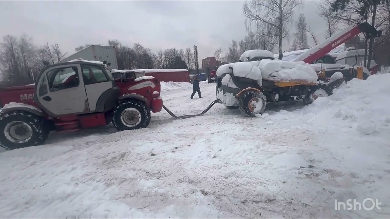 Вытягиваем МЁРТВЫЙ Dieci из большого сугроба! MANITOU в деле!