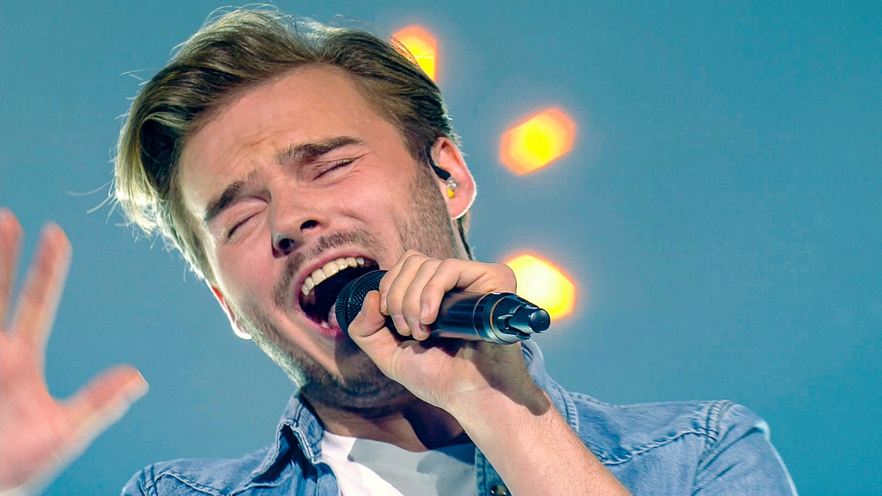 Mike zingt 'Vonken en vuur' | The Band 2017 | VTM