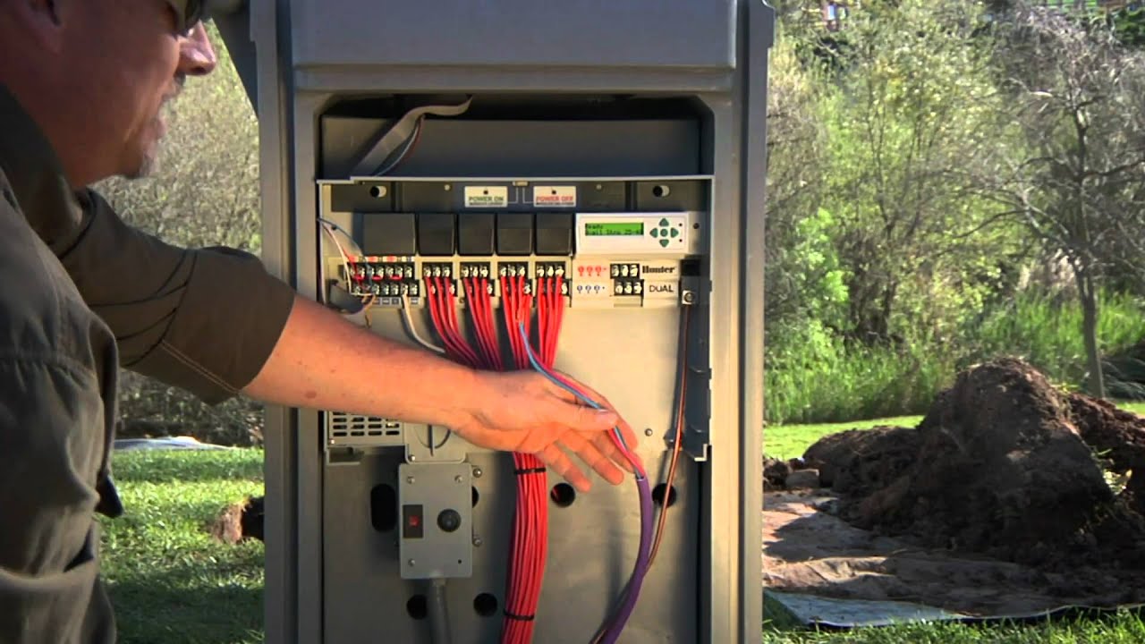 Hunter Dual Two-Wire Installation: Installing the Dual 48M Decoder Output Module 3 of 8