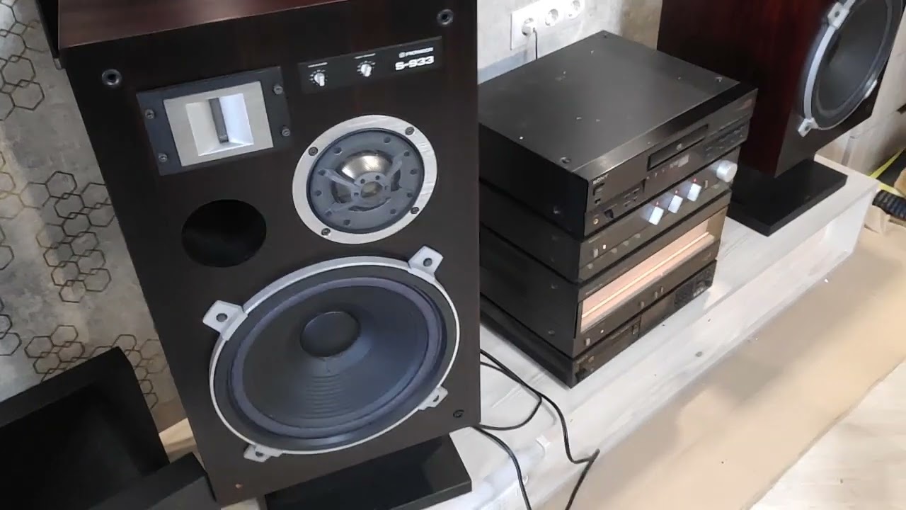 Pioneer S 933