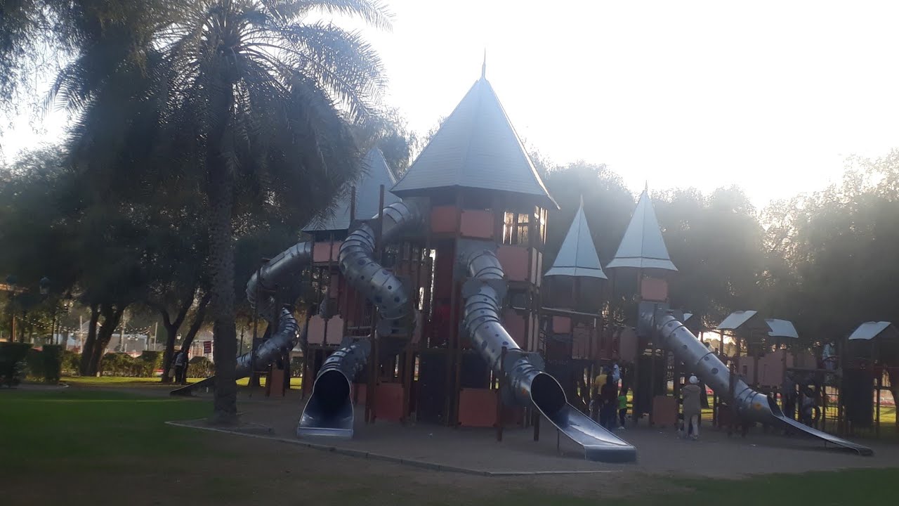 Longest Park in oman |Qurum Natural park knows as roses garden🇴🇲🌹🌴,lake | oman Muscat | . 4k video.